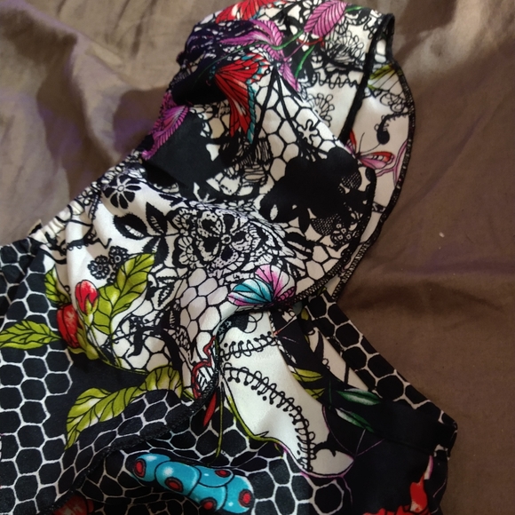 Rocking Crown Printed One Sleeve Ruffle Mini - Picture 3 of 8